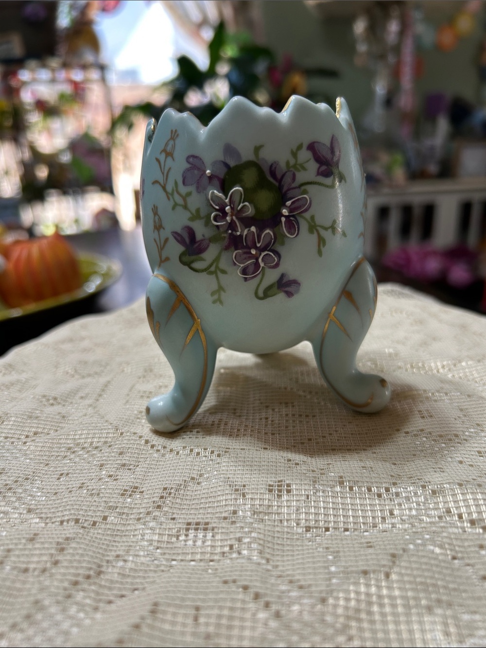 Vintage Porcelain Cracked Egg Vase Trinket Hand Painted Violet Design 3 Legged